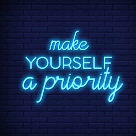 POSH TAKES 20% OF SALE - Picture 11 of 12